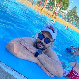 Meet your Posher, Khayri